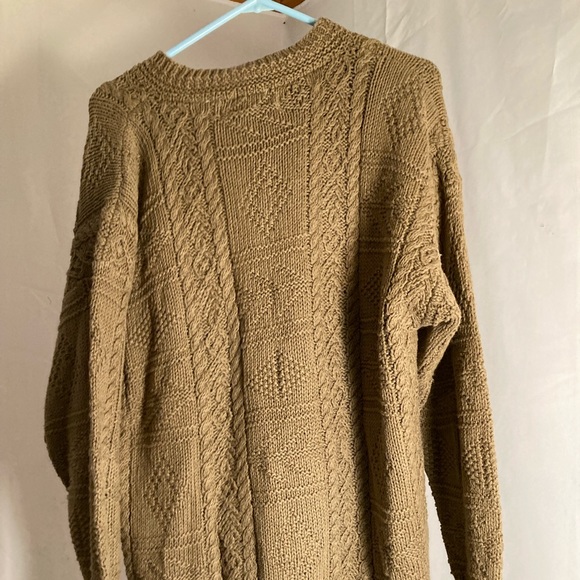 Hand knit sweater large weathervane - Picture 13 of 16